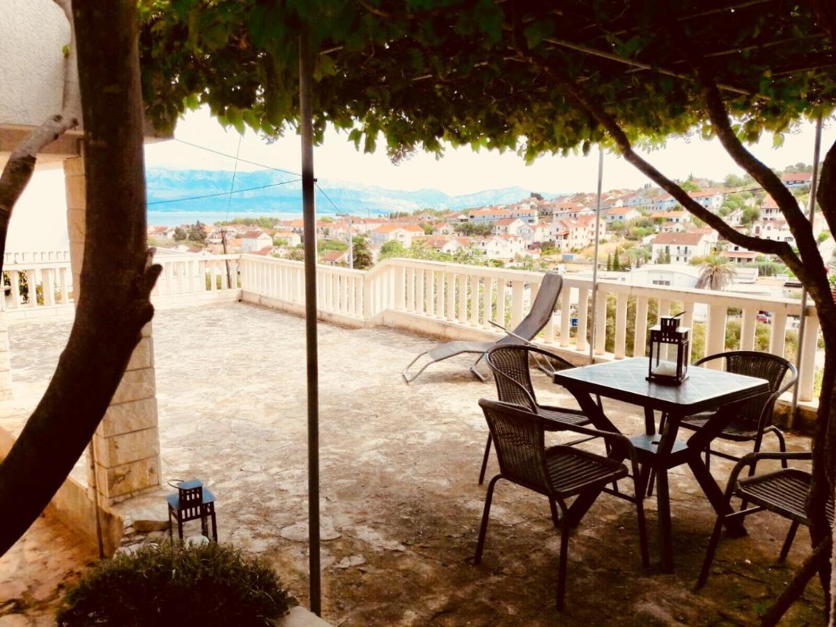 Apartamento With A Parking Space Sutivan, Brac - 2846