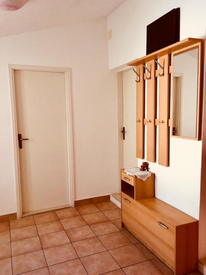 With A Parking Space Sutivan, Brac - 2846 Apartamento *